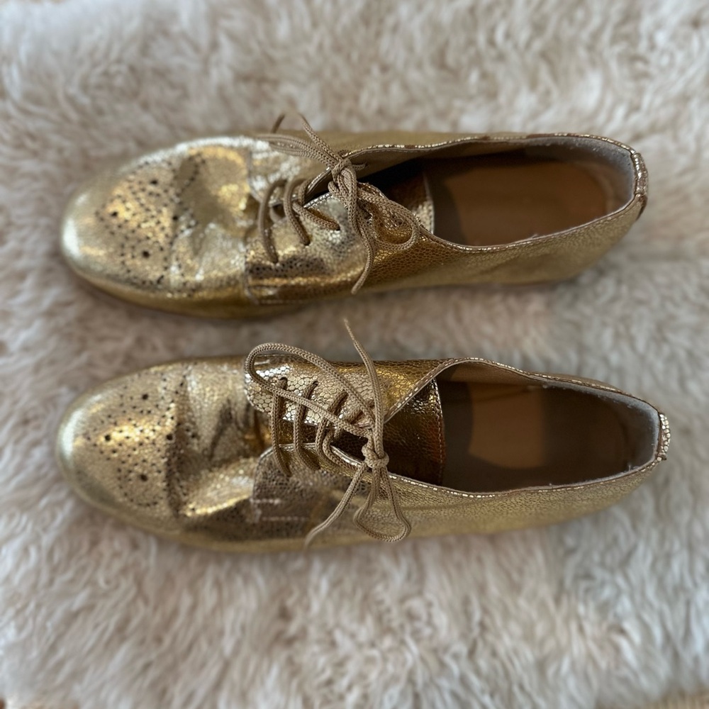 Metallic Gold Women's Oxford Saddle Shoes, Size 9 - Picture 6 of 6